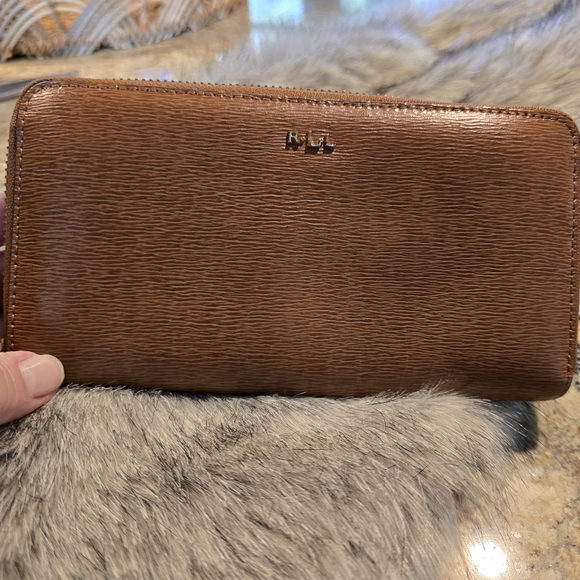 Lauren Ralph Lauren Brown Leather Zip Around Wallet - Picture 1 of 7